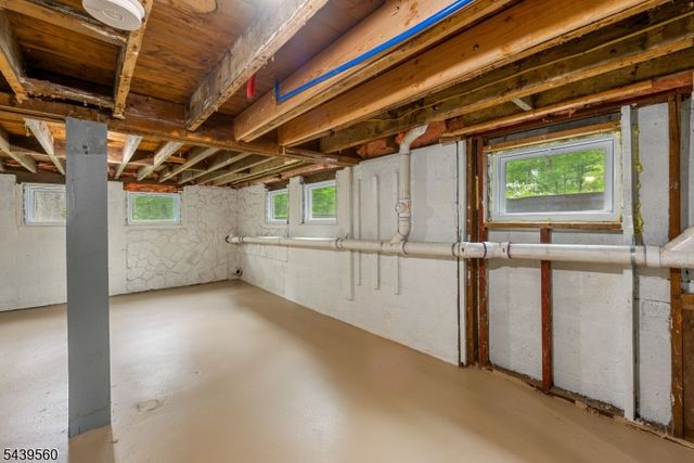 20 Cooper Ln, Chester Twp., NJ 07930