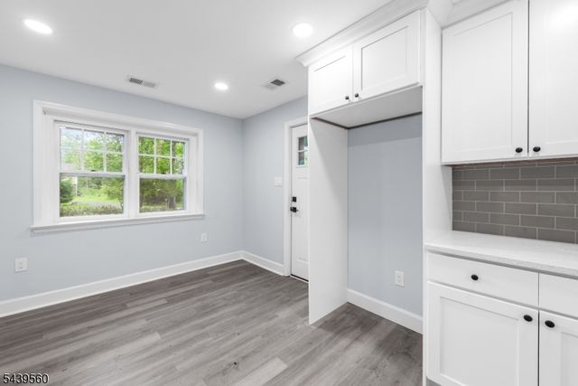 20 Cooper Ln, Chester Twp., NJ 07930