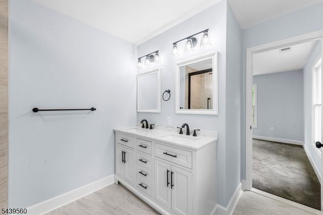 20 Cooper Ln, Chester Twp., NJ 07930