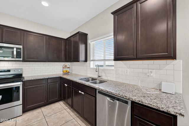 5237 W ALTA MESA Avenue, Laveen, AZ 85339