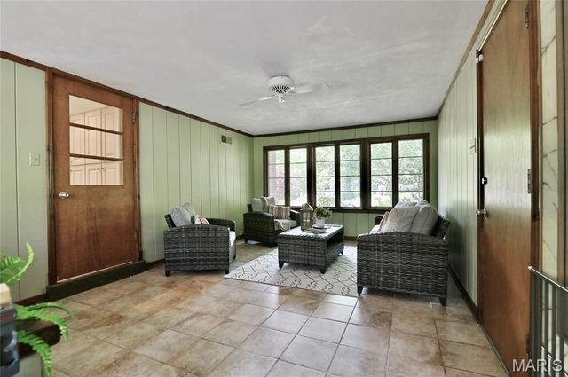 48 Webster Woods Drive, Webster Groves, MO 63119