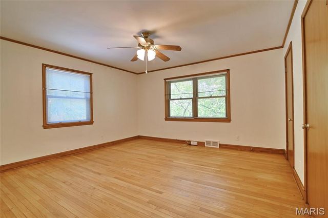 48 Webster Woods Drive, Webster Groves, MO 63119