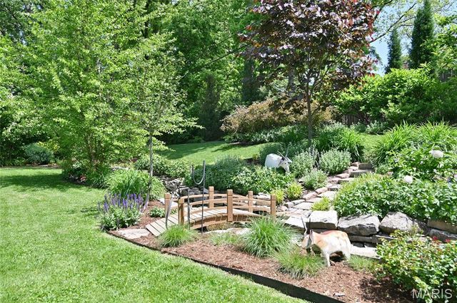 48 Webster Woods Drive, Webster Groves, MO 63119