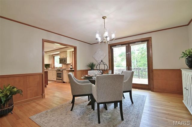 48 Webster Woods Drive, Webster Groves, MO 63119