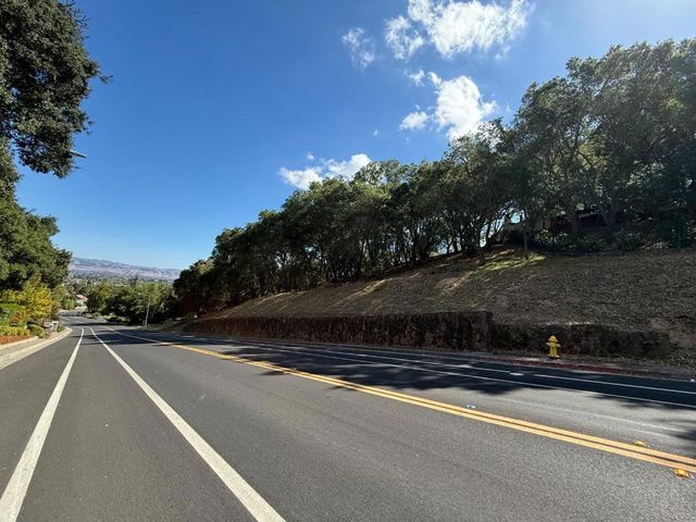 1920 Mantelli Drive, Gilroy, CA 95020