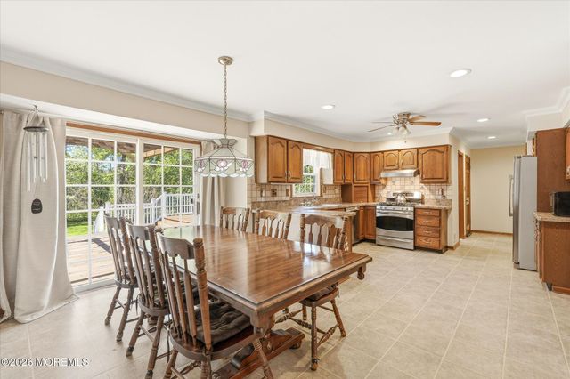 5 Mccaffery Road, Manalapan, NJ 07726