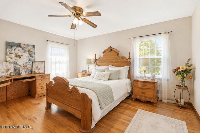 5 Mccaffery Road, Manalapan, NJ 07726