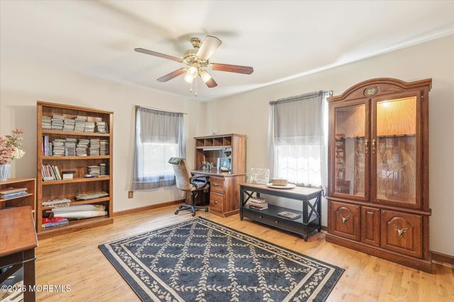 5 Mccaffery Road, Manalapan, NJ 07726