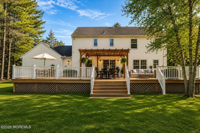 5 Mccaffery Road, Manalapan, NJ 07726