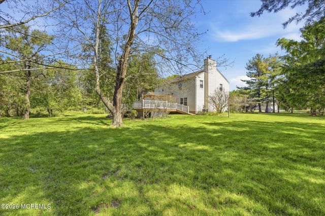 5 Mccaffery Road, Manalapan, NJ 07726