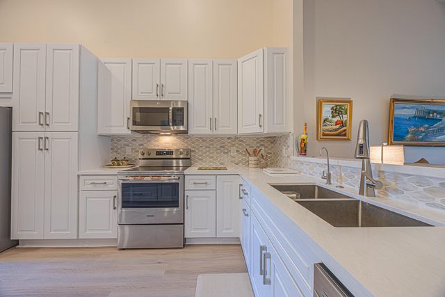 2727 Quaking Leaf Lane, Boynton Beach, FL 33436