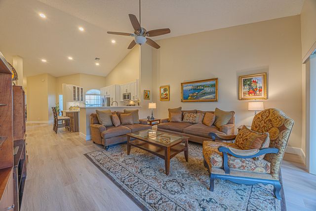 2727 Quaking Leaf Lane, Boynton Beach, FL 33436