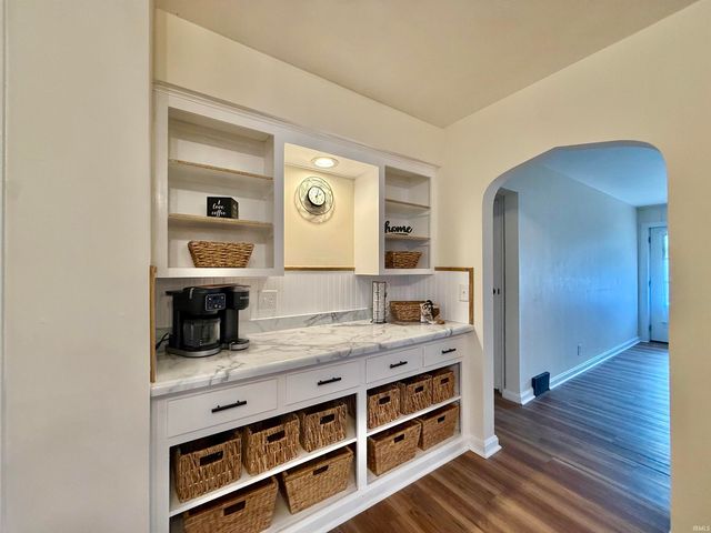 1923 N Weinbach Avenue, Evansville, IN 47711