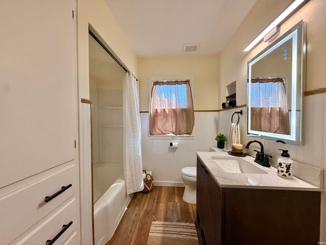 1923 N Weinbach Avenue, Evansville, IN 47711