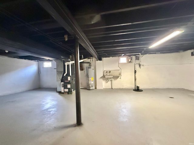 1923 N Weinbach Avenue, Evansville, IN 47711