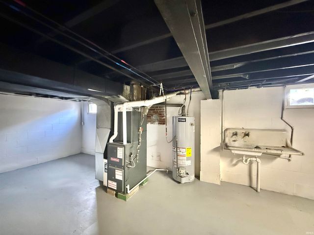 1923 N Weinbach Avenue, Evansville, IN 47711