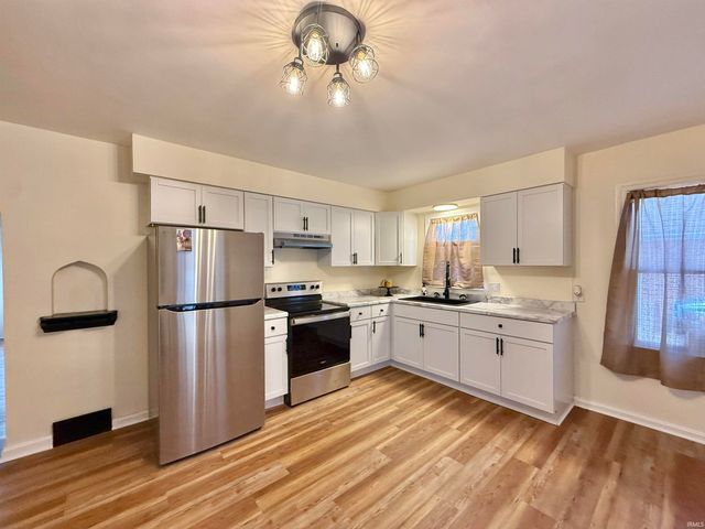 1923 N Weinbach Avenue, Evansville, IN 47711