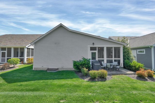 7678 Gateway Boulevard, Powell, OH 43065