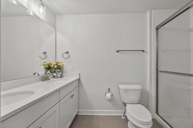 7678 Gateway Boulevard, Powell, OH 43065