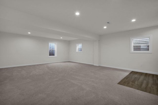 7678 Gateway Boulevard, Powell, OH 43065