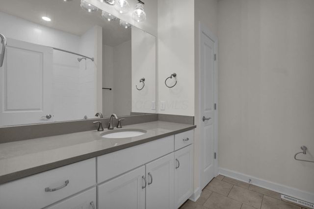 7678 Gateway Boulevard, Powell, OH 43065