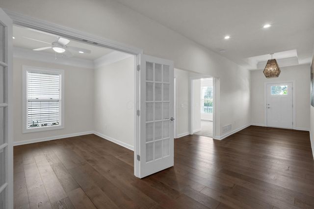 7678 Gateway Boulevard, Powell, OH 43065