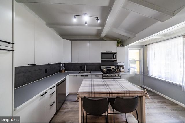109 SURREY RD, Voorhees, NJ 08043