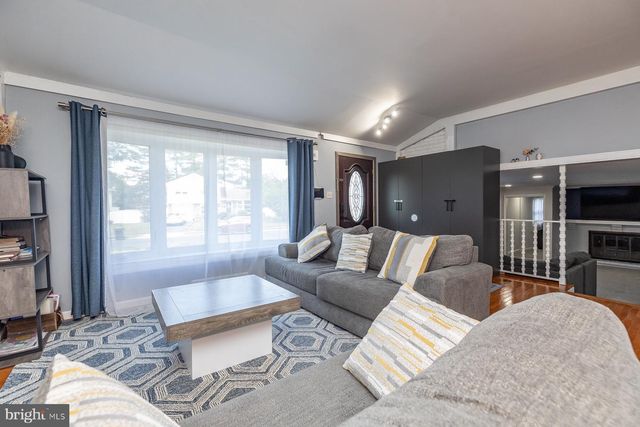 109 SURREY RD, Voorhees, NJ 08043