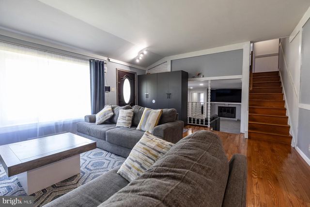 109 SURREY RD, Voorhees, NJ 08043