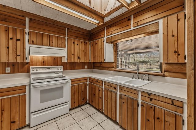 179 Main Street, Huntsville, TX 77340