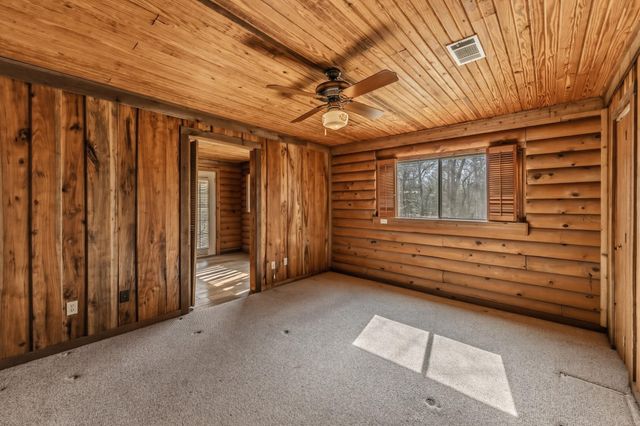 179 Main Street, Huntsville, TX 77340