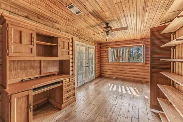 179 Main Street, Huntsville, TX 77340