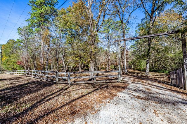 179 Main Street, Huntsville, TX 77340