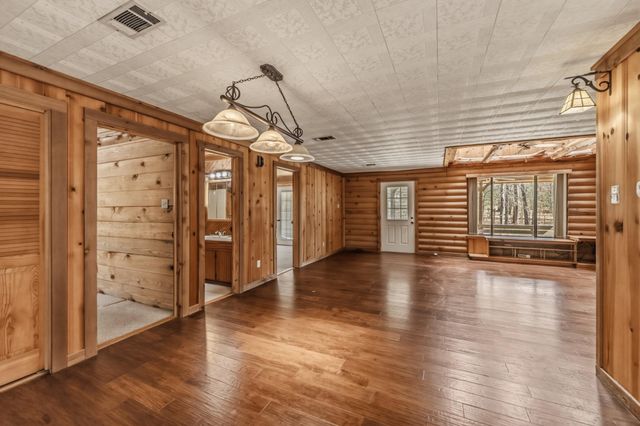 179 Main Street, Huntsville, TX 77340