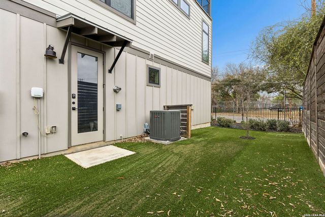 1423 S Presa St Unit 102, San Antonio, TX 78210