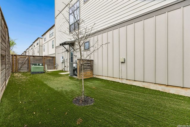 1423 S Presa St Unit 102, San Antonio, TX 78210