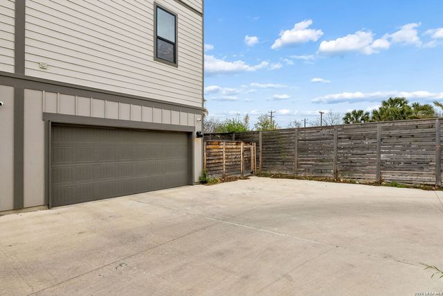 1423 S Presa St Unit 102, San Antonio, TX 78210