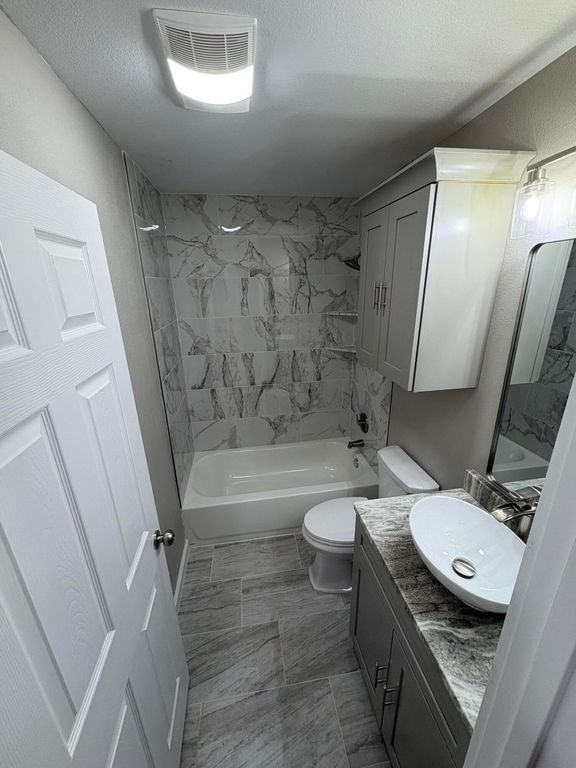 Image 5 of property listing at 419 E Harris Avenue, San Angelo, TX 76903