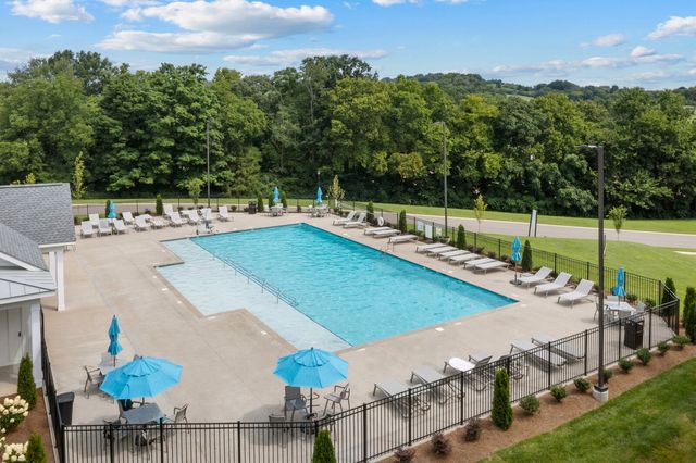 2072 Conductor Ln, Thompsons Station, TN 37179