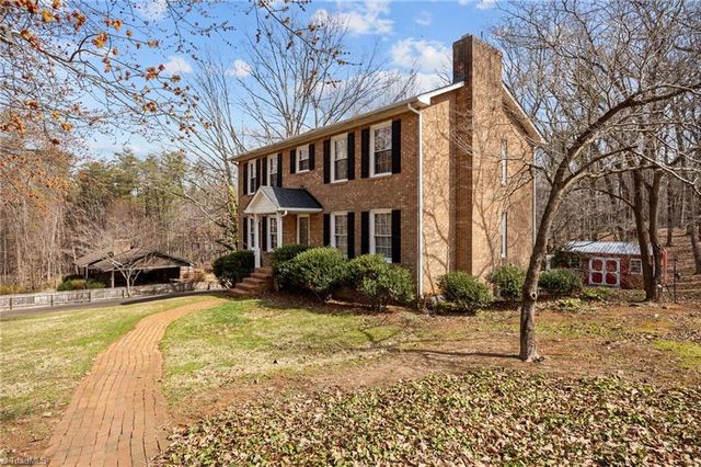 220 Baptist Drive, King, NC 27021