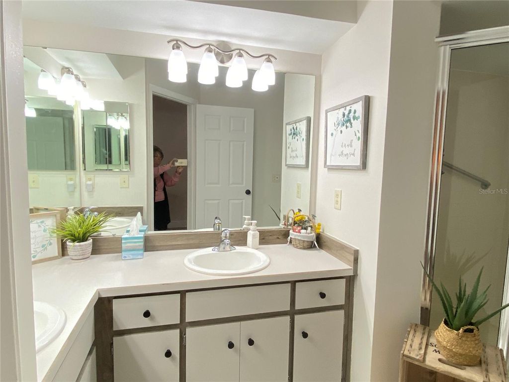 Image 23 of property listing at 1055 KENSINGTON PARK DRIVE 808, Altamonte Springs, FL 32714