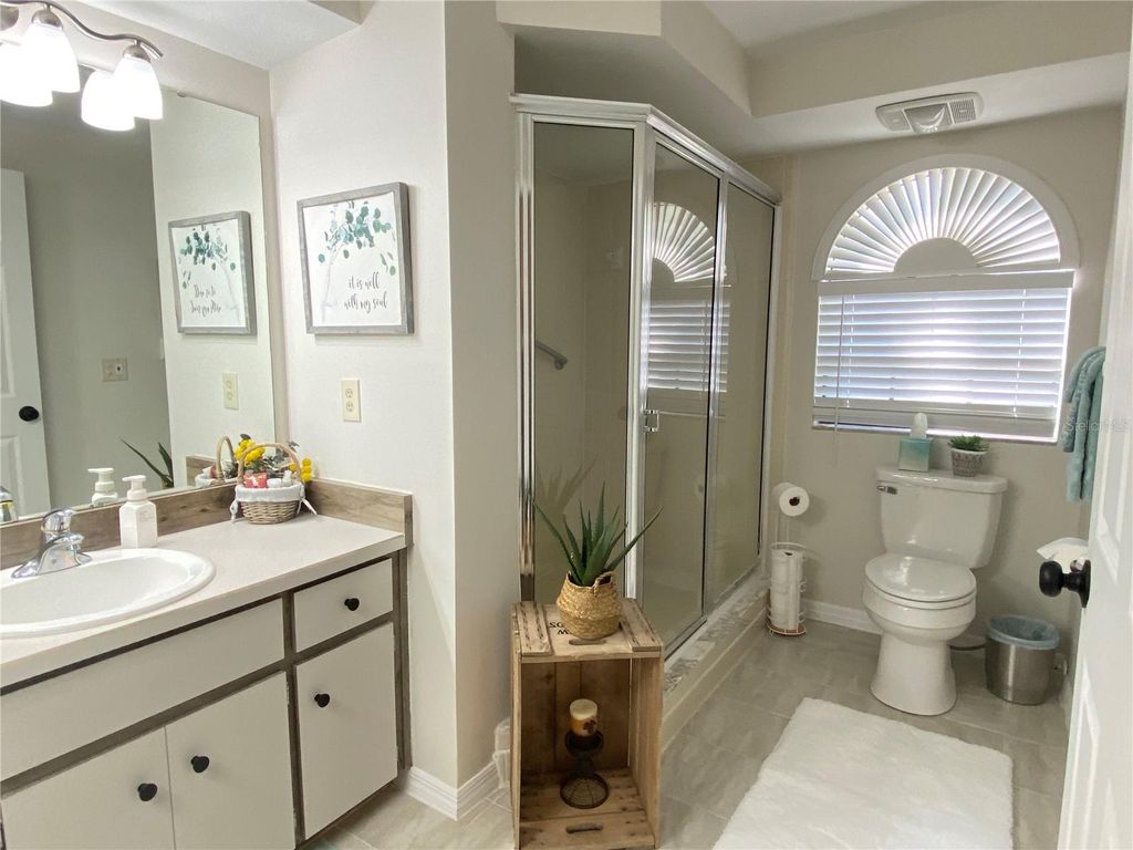 Image 24 of property listing at 1055 KENSINGTON PARK DRIVE 808, Altamonte Springs, FL 32714