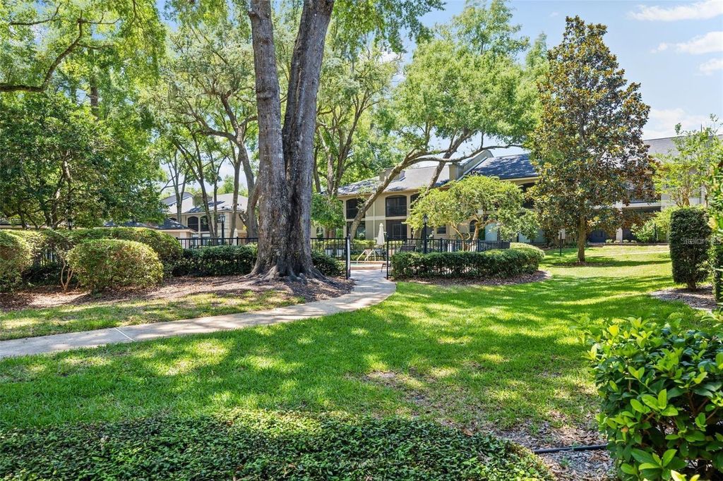 Image 33 of property listing at 1055 KENSINGTON PARK DRIVE 808, Altamonte Springs, FL 32714