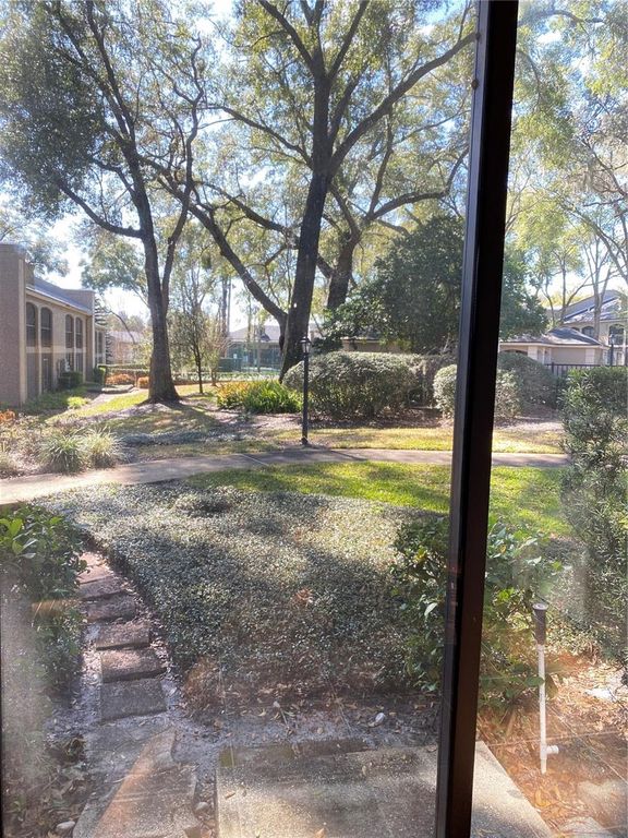 Image 9 of property listing at 1055 KENSINGTON PARK DRIVE 808, Altamonte Springs, FL 32714