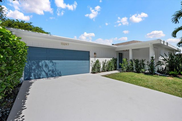 13297 Garth Court, Palm Beach Gardens, FL 33418
