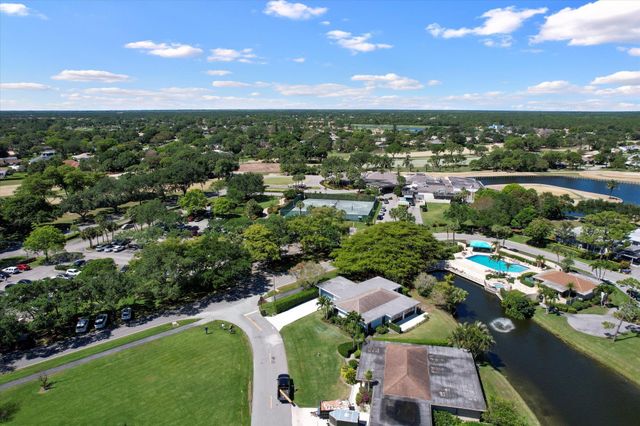 13297 Garth Court, Palm Beach Gardens, FL 33418