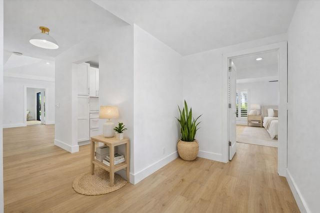 13297 Garth Court, Palm Beach Gardens, FL 33418