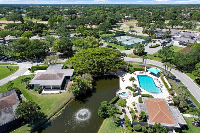 13297 Garth Court, Palm Beach Gardens, FL 33418