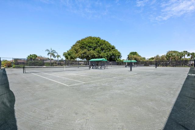 13297 Garth Court, Palm Beach Gardens, FL 33418