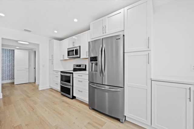 13297 Garth Court, Palm Beach Gardens, FL 33418